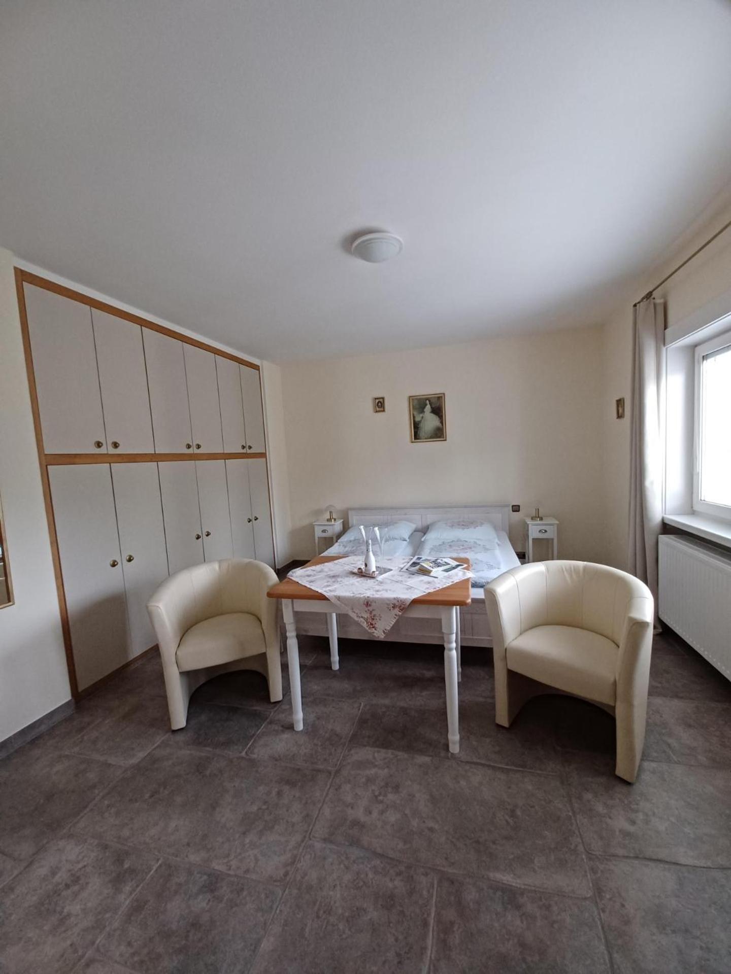 Villa Romy Mit 3 Gaestezimmer باد اسشي المظهر الخارجي الصورة
